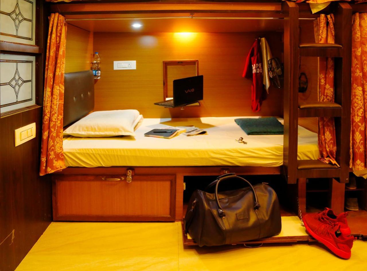 Swapnanivas A/C Dormitory 蒂鲁帕蒂 外观 照片